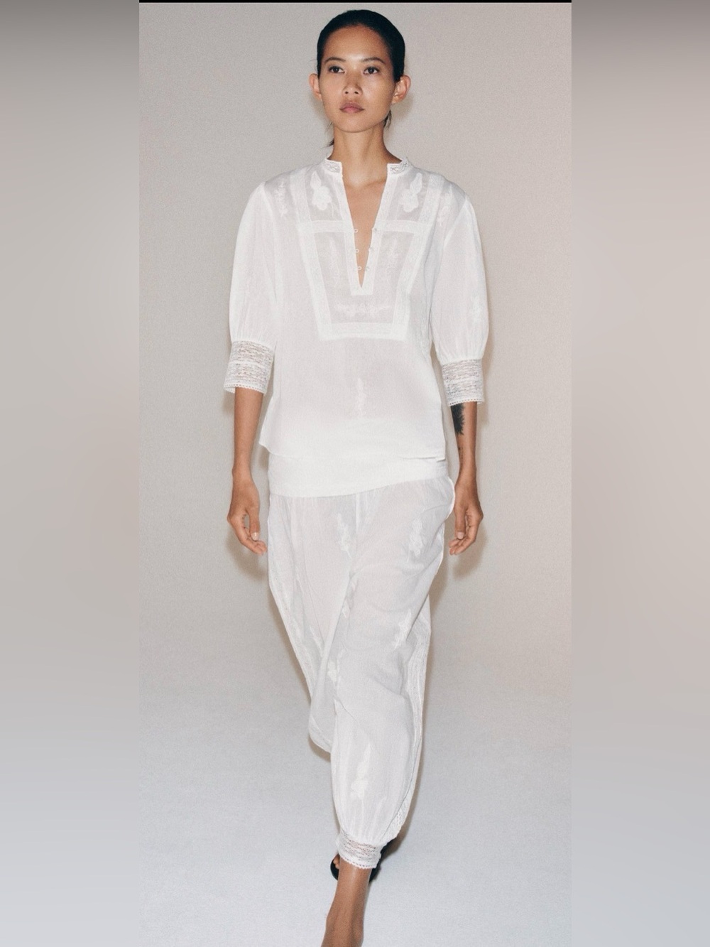 Zara white embroidered bloomer pants 7521/052/712 retail $79